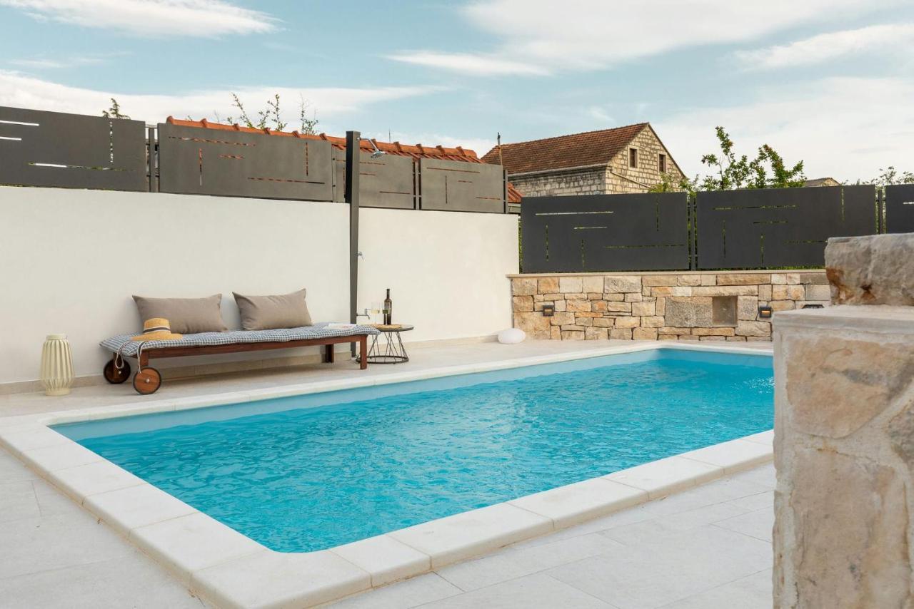 Villa Mara - Casa Rustica Zrnovo Exteriör bild