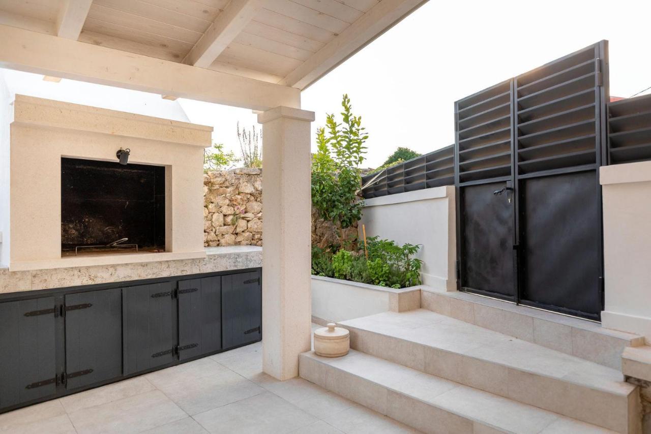 Villa Mara - Casa Rustica Zrnovo Exteriör bild