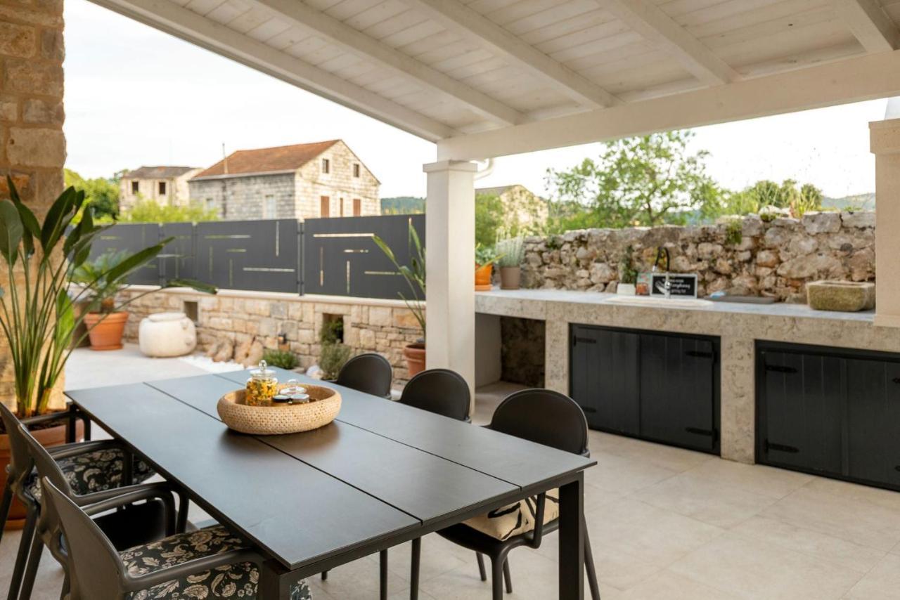Villa Mara - Casa Rustica Zrnovo Exteriör bild